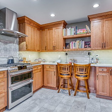 Warm-Inviting-Kitchen-with-Natural-Wood-and-Timeless-Detail 2